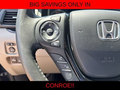 Used 2016 Honda Pilot Touring image 12