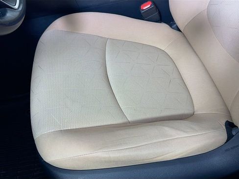 Used 2020 Toyota RAV4 XLE w/ Convenience Package AWD/4WD image 20