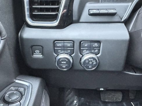 Used 2024 GMC Sierra 1500 Denali w/ Denali Reserve Package image 32