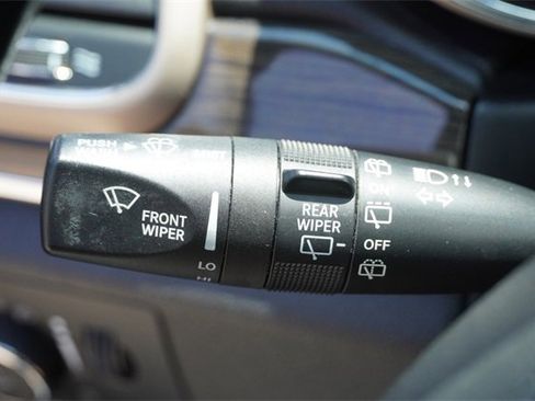 Used 2017 Jeep Grand Cherokee Overland image 30
