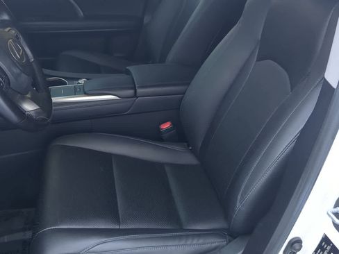 Used 2022 Lexus RX 350L Premium image 16