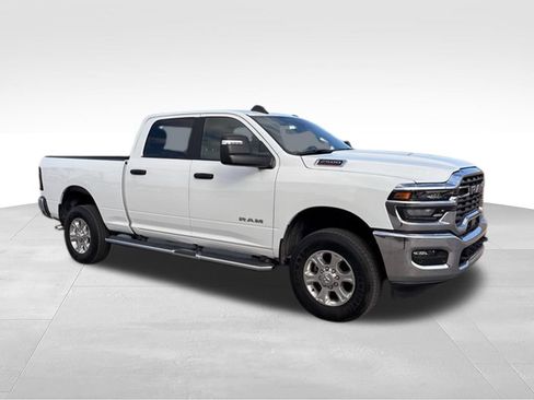 Used 2026 RAM 2500 Big Horn AWD/4WD image 5