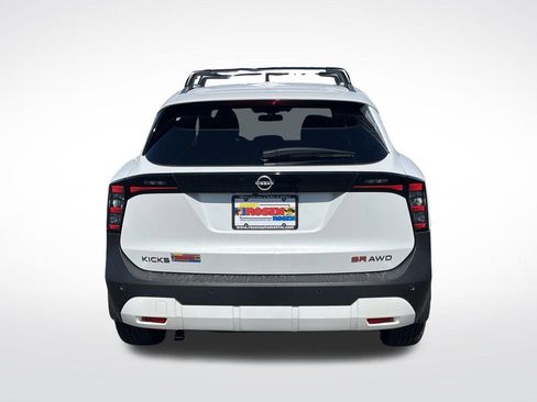 New 2026 Nissan Kicks SR w/ Cold Weather Package AWD/4WD image 4