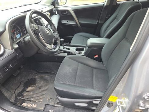 Used 2016 Toyota RAV4 LE AWD/4WD image 23