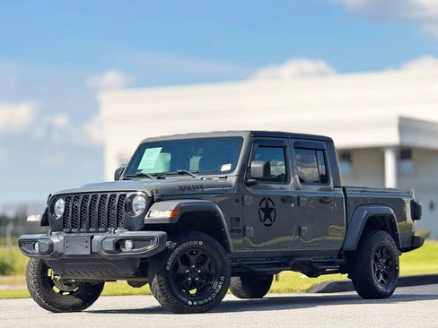 Used 2021 Jeep Gladiator Sport AWD/4WD image 1