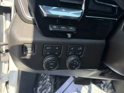 Used 2024 Chevrolet Silverado 3500 High Country w/ High Country Premium Package AWD/4WD image 14