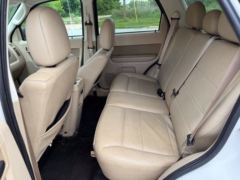 Used 2011 Ford Escape XLT w/ 203A Rapid Spec Order Code FWD image 9