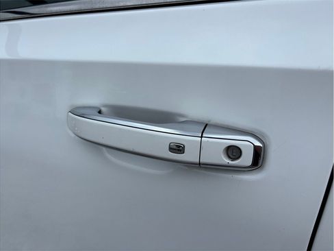 Used 2021 Chevrolet Suburban Premier RWD image 19