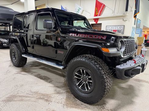 Used 2024 Jeep Wrangler Unlimited Rubicon image 15