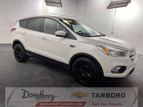 Used 2019 Ford Escape SE FWD image 4