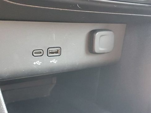 Certified 2024 Buick Encore GX Preferred AWD/4WD image 30