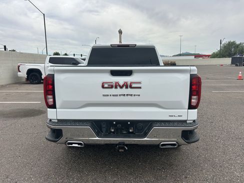Used 2023 GMC Sierra 1500 SLE w/ X31 Off-Road Package AWD/4WD image 4