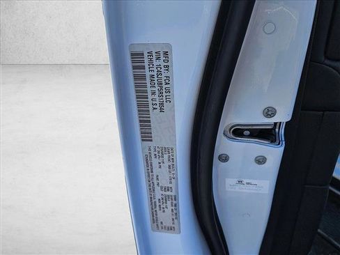 Used 2024 Jeep Wagoneer Series II w/ Flexible Seating Group image 24