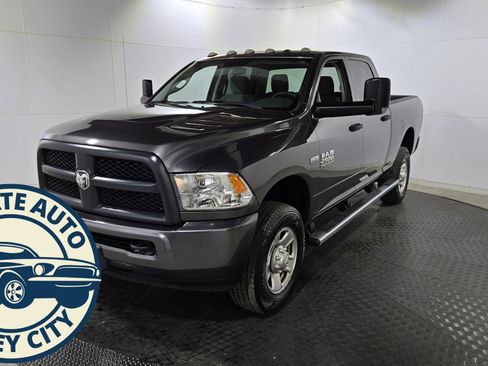 Used 2018 RAM 2500 Tradesman w/ Snow Chief Group image 3