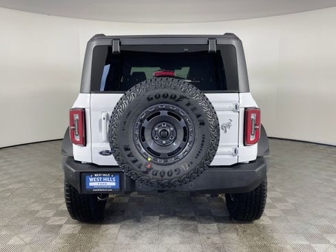 New 2025 Ford Bronco Outer Banks w/ Sasquatch Package image 19