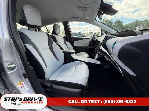Used 2018 Toyota Prius Prime Advanced FWD image 13