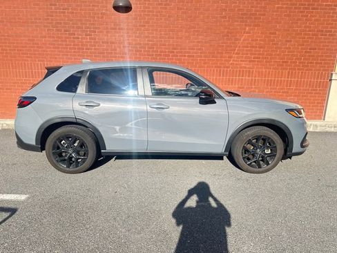 Certified 2023 Honda HR-V Sport image 2