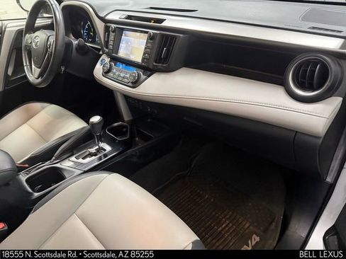Used 2016 Toyota RAV4 Limited image 28