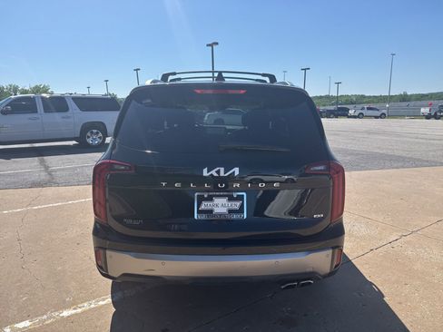 Used 2025 Kia Telluride S AWD/4WD image 4