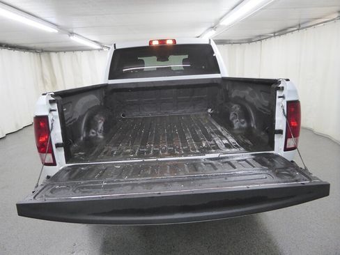 Used 2022 RAM 1500 Classic SLT w/ Electronics Group AWD/4WD image 30