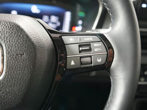 Used 2025 Honda Pilot Elite image 21