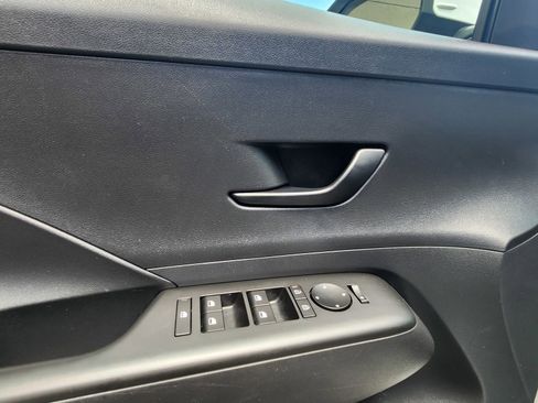 Certified 2024 Hyundai Kona SE FWD image 9