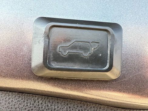 Used 2020 Toyota RAV4 XLE w/ Convenience Package image 18