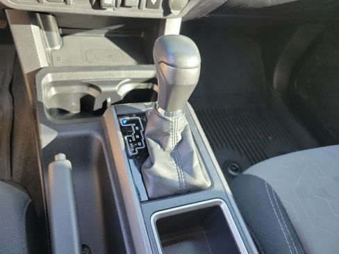 Used 2020 Toyota Tacoma TRD Sport RWD image 19