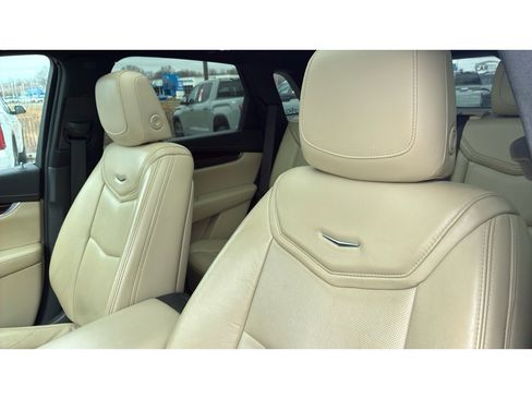 Used 2017 Cadillac XT5 Premium Luxury image 9