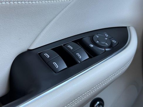 Used 2023 Buick Envision Preferred FWD image 25