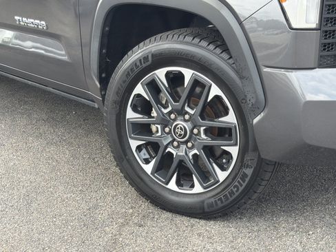 Used 2022 Toyota Tundra SR5 w/ SR5 Premium Package RWD image 3