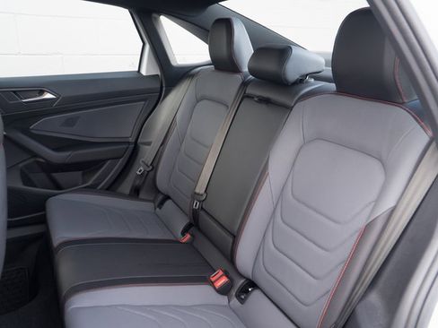 Certified 2025 Volkswagen Jetta GLI Autobahn image 18