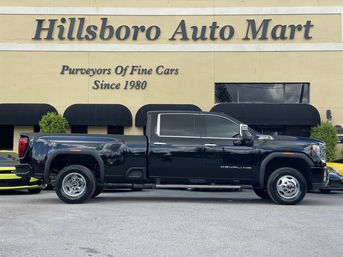 Used 2020 GMC Sierra 3500 Denali w/ Technology Package AWD/4WD image 3