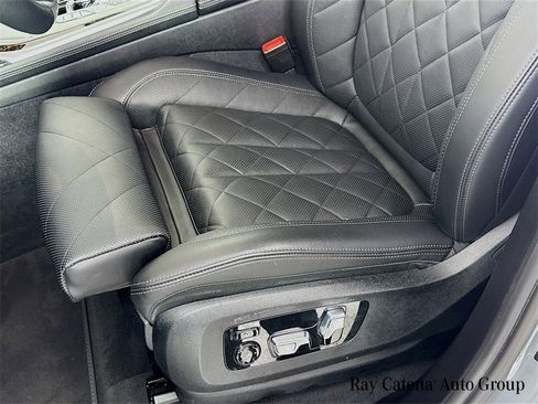 Certified 2024 BMW X7 xDrive40i w/ Premium Package image 20