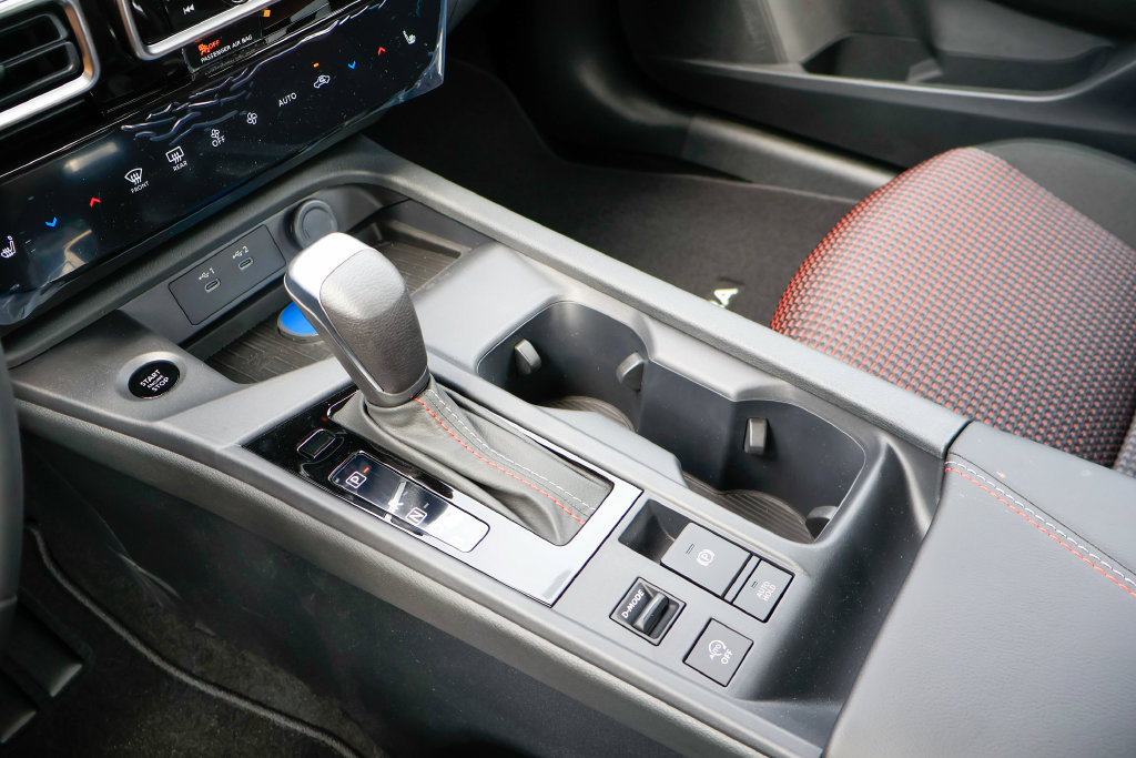 New 2027 Nissan Sentra SR w/ SR All Weather Package FWD image 13