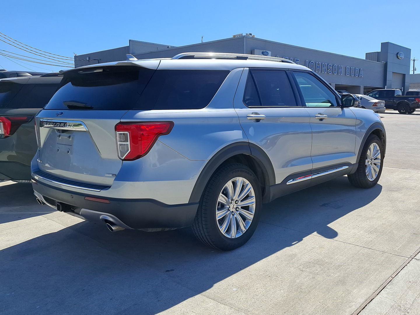 Used 2020 Ford Explorer Limited w/ Class III Trailer Tow Package AWD/4WD image 9