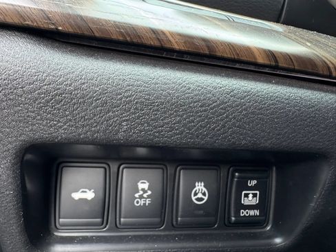 Used 2016 Nissan Maxima Platinum FWD image 16