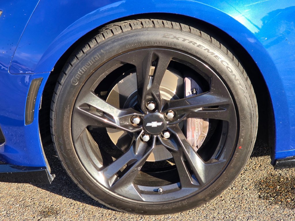 Used 2019 Chevrolet Camaro SS RWD image 9