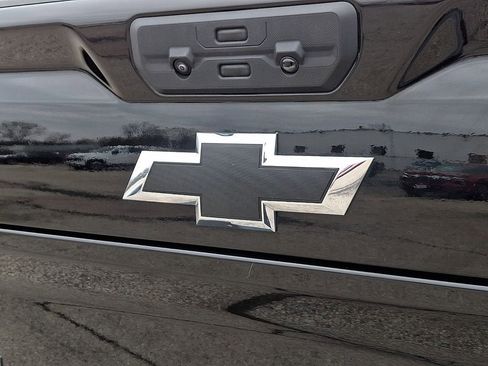 Certified 2025 Chevrolet Silverado 2500 LTZ w/ LTZ Convenience Package AWD/4WD image 33