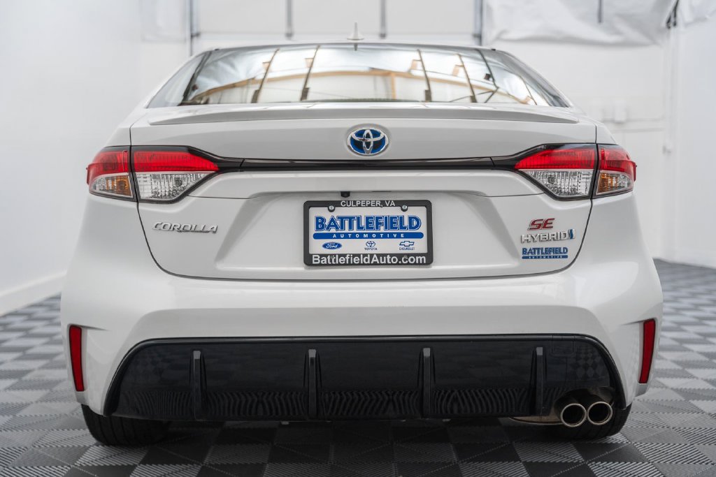 Certified 2024 Toyota Corolla SE FWD image 6