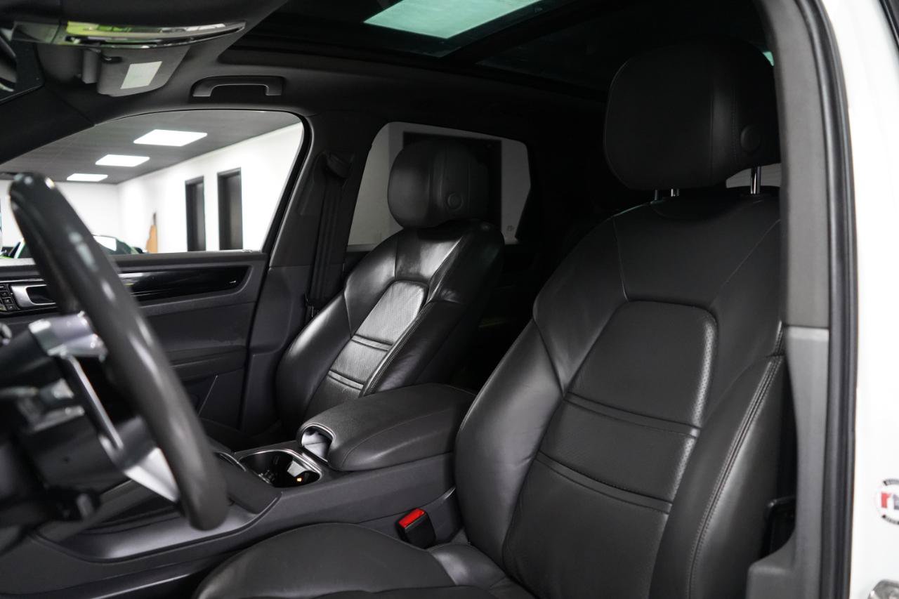 Used 2021 Porsche Cayenne AWD/4WD image 20