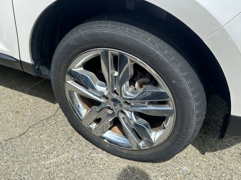Used 2013 Ford Edge Limited FWD image 15