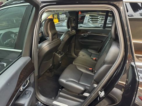 Used 2016 Volvo XC90 T6 Momentum w/ Momentum Plus Package image 24