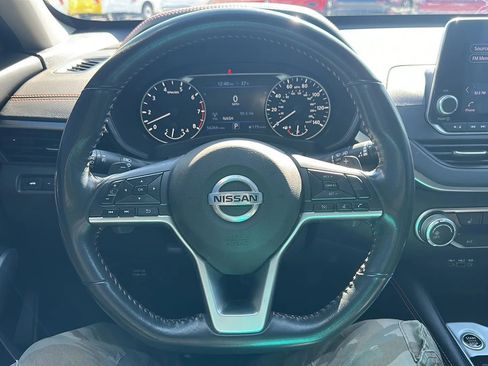 Used 2022 Nissan Altima 2.5 SR w/ Midnight Edition Package image 17