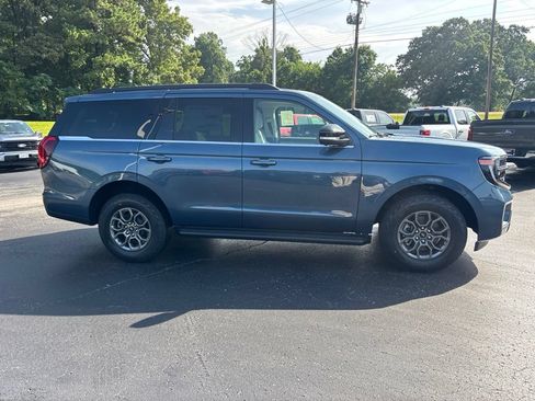 New 2027 Ford Expedition Active RWD image 2