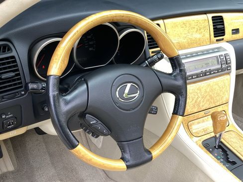 Used 2005 Lexus SC 430 Convertible image 20