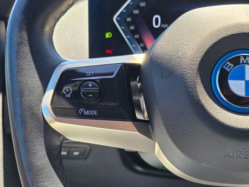 Used 2024 BMW iX xDrive50 w/ Premium Package AWD/4WD image 32