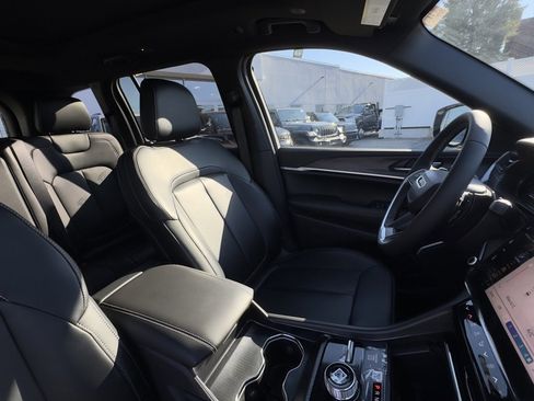 New 2026 Jeep Grand Cherokee Limited w/ Limited Altitude Package image 21