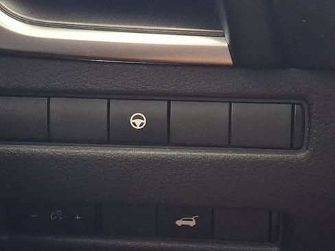 Used 2023 Nissan Rogue SV w/ SV Premium Package FWD image 32