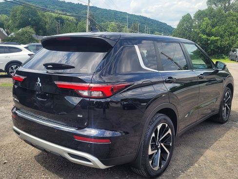 Used 2023 Mitsubishi Outlander SE AWD/4WD image 8
